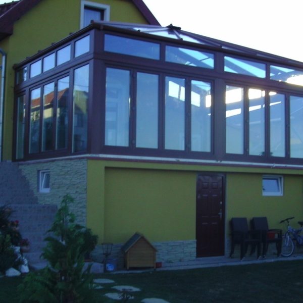 télikert, teraszbeépítés, lakótélikert