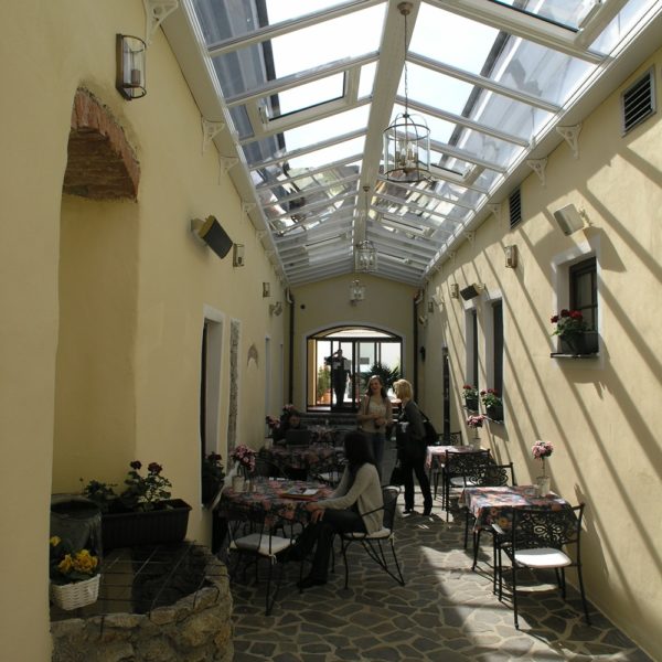 télikert, lakótélikert, étterem mint télikert