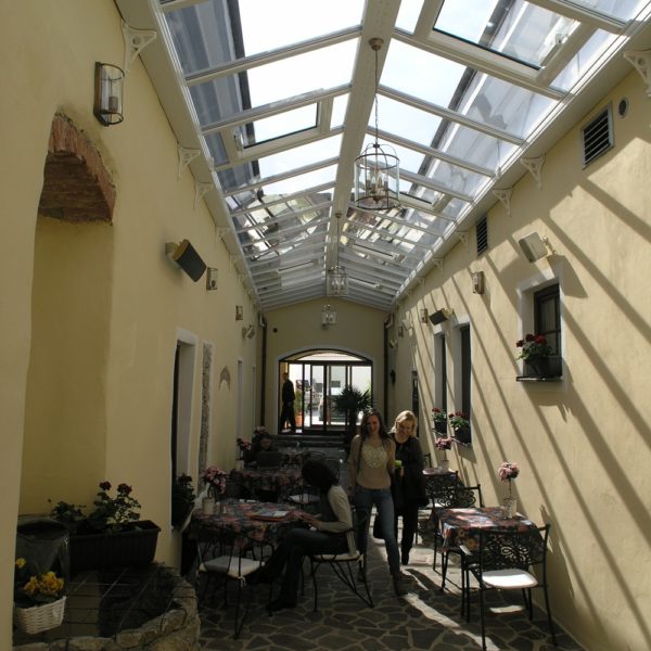 télikert, lakótélikert, étterem mint télikert