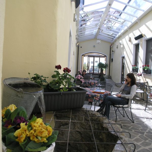 télikert, lakótélikert, étterem mint télikert