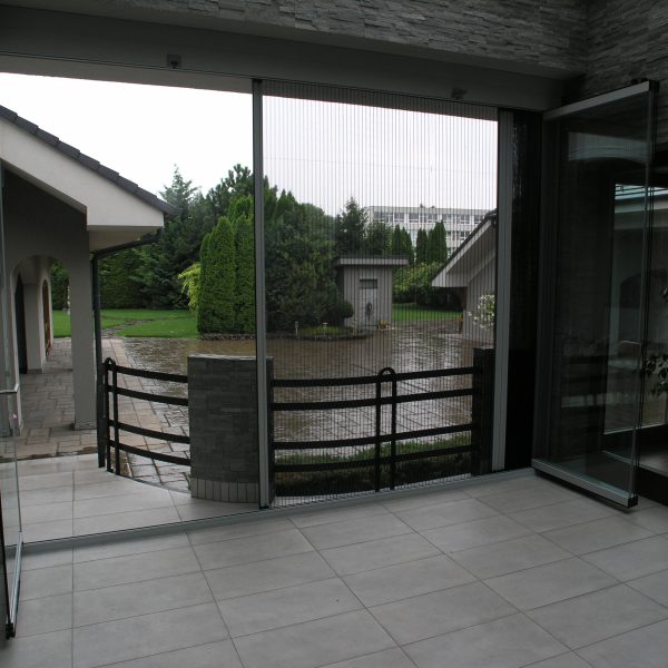 Üvegfal - Dunaszerdahely